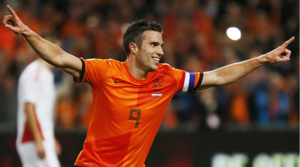 Man City boss getting frustrated over the Robin van Persie saga